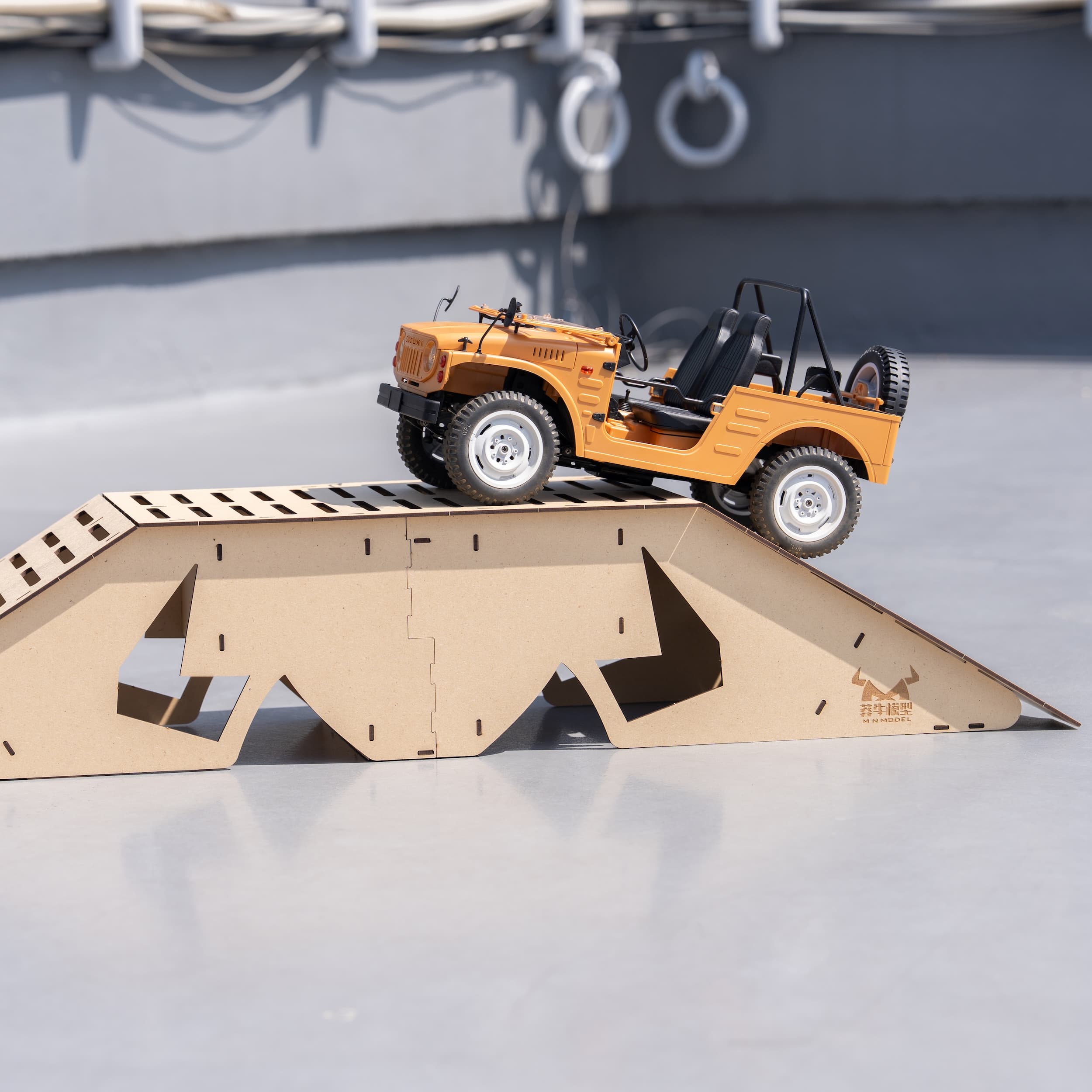 スズキ ジムニー (SJ10 1型)C84 RTR＋MDFコースセット – RAYWOOD