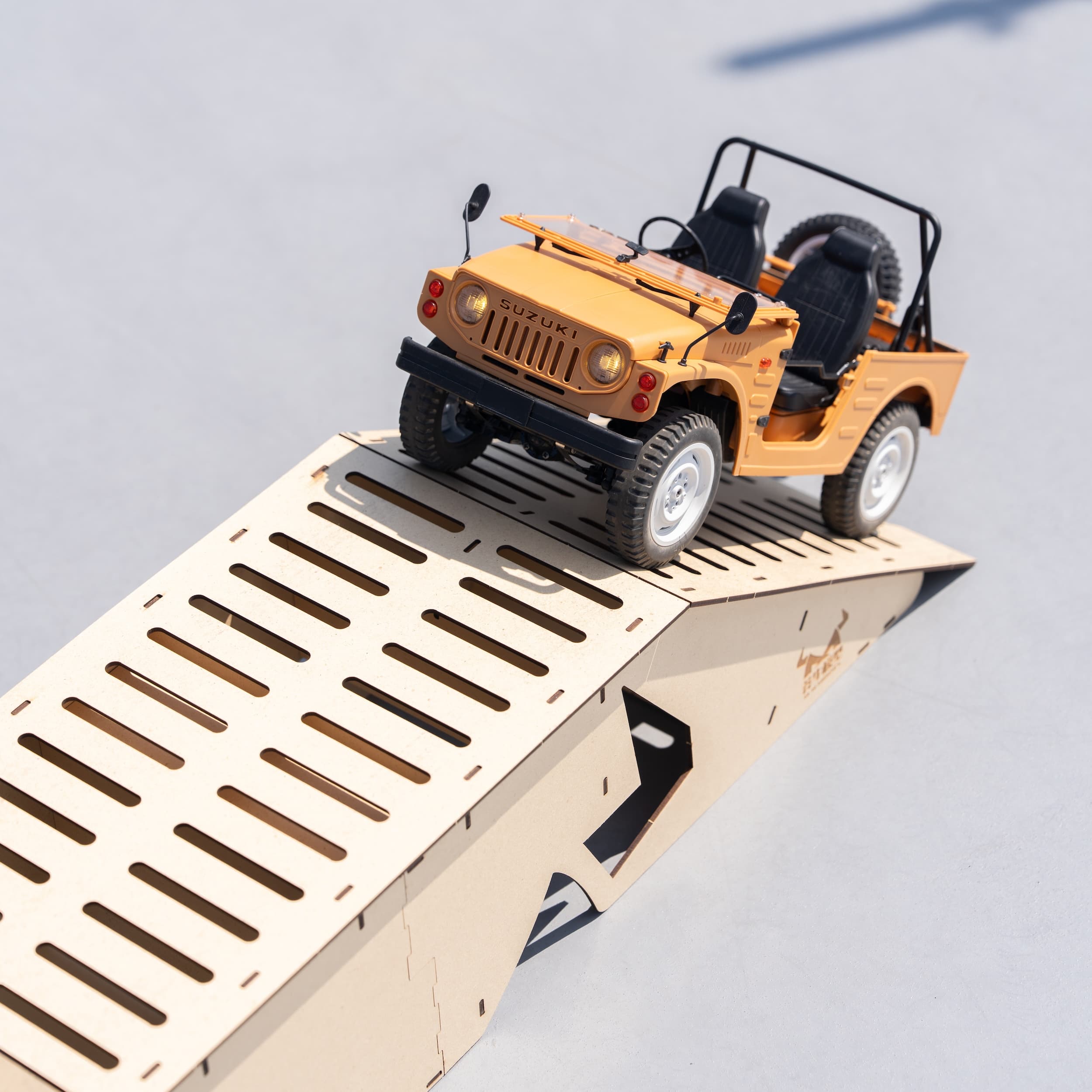 SJ10 ジムニー レンズ セット 2次予約受付中・数量限定】スズキ ジムニー (SJ10 1型)C84