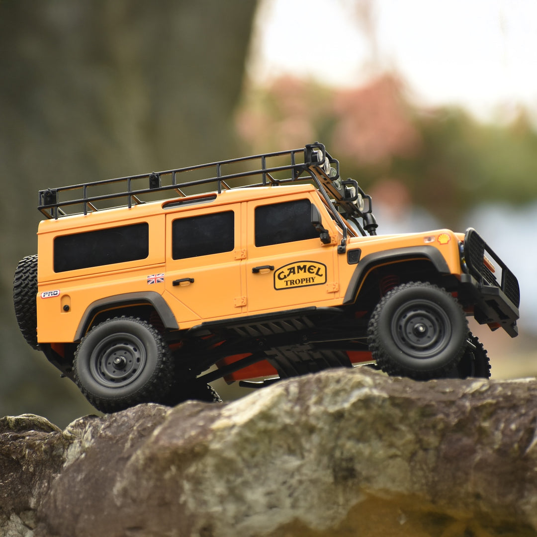 ランドローバー ディフェンダー 1/18 RTR（MNモデル/MN111C）