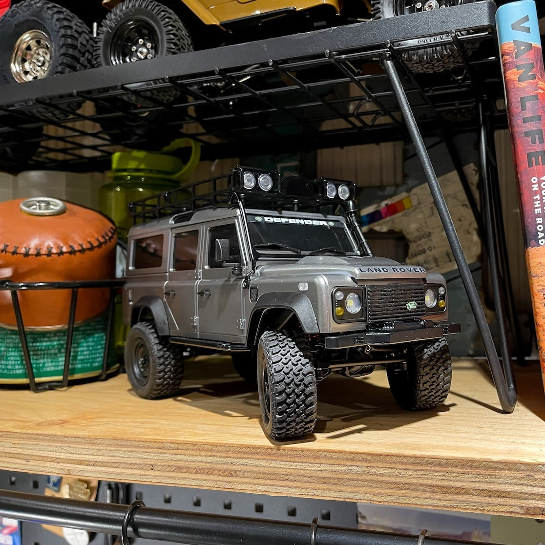 ランドローバー ディフェンダー 1/18 RTR（MNモデル/MN111C）【2026年7